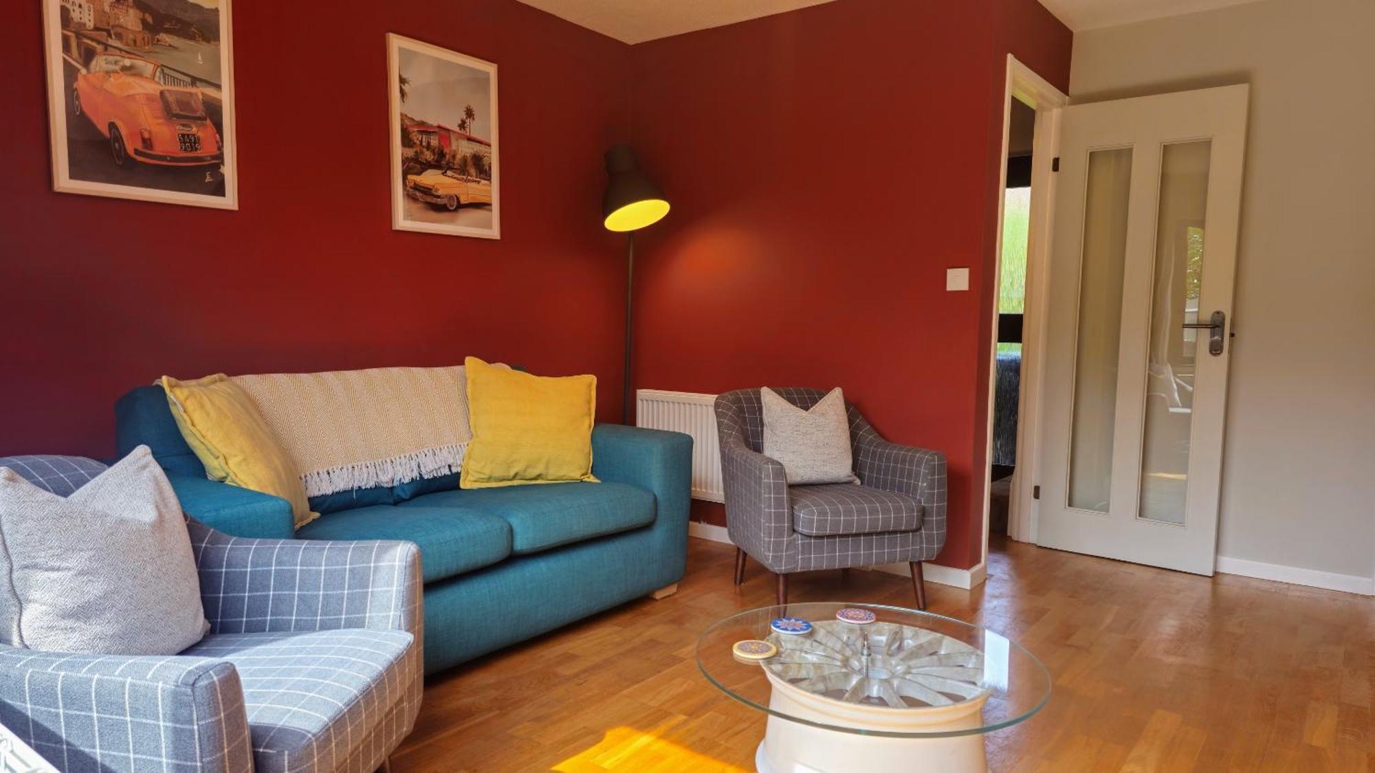 Grassmere - 3 Bed House With Private Garden Horley Extérieur photo